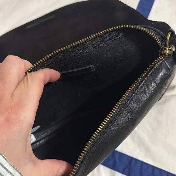 Black Leather Crossbody Bag with shoulder strap - Picture 3 of 3